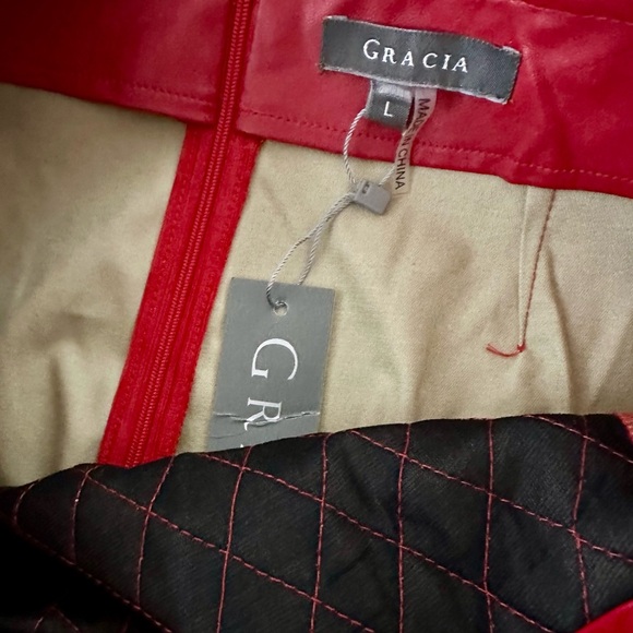 NWT ❤️ GRACIA - Gorgeous Hot Red Quilted Faux Leather Skirt 🔥 Large - Picture 15 of 16